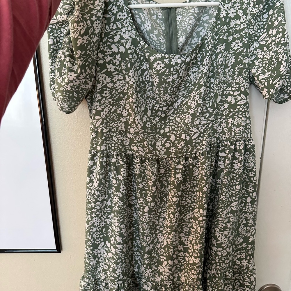 White and Green Puff Sleeve Scoop Neck Sundress